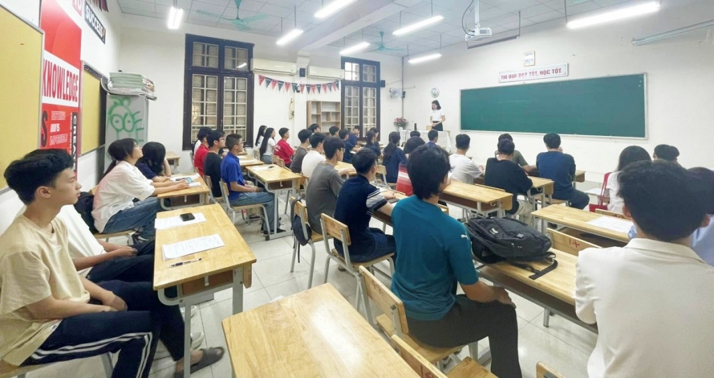 Đến năm 2030 hoàn thành cung cấp miễn phí sách giáo khoa cho học sinh