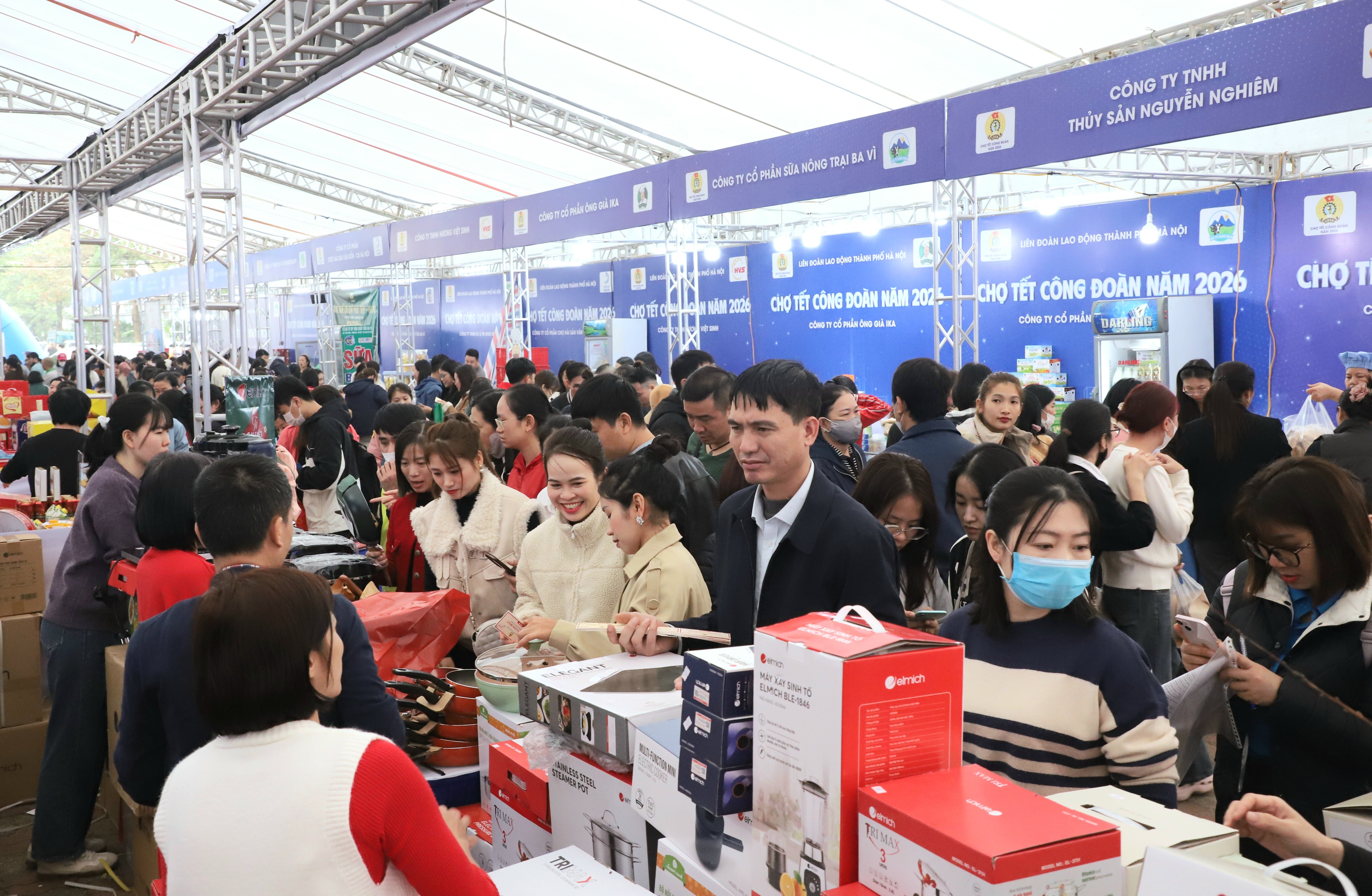 Khai mạc Chợ Tết Công đoàn 2026: Ấm áp nghĩa tình Công đoàn Thủ đô Khai mạc Chợ Tết Công đoàn 2026: Ấm áp nghĩa tình Công đoàn Thủ đô