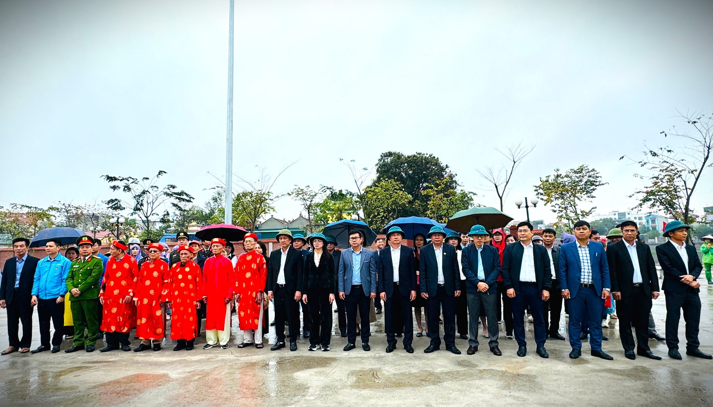 Nam Phù: Gieo mầm xanh, gửi trọn niềm tin đầu Xuân Nam Phù: Gieo mầm xanh, gửi trọn niềm tin đầu Xuân