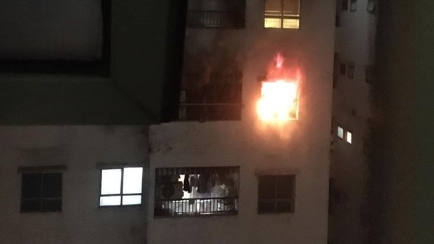 Hà Nội: Hướng dẫn 120 người thoát khỏi đám cháy trong chung cư
