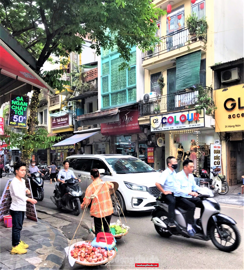Giữ “phố hàng” cho phố cổ Hàng Gai