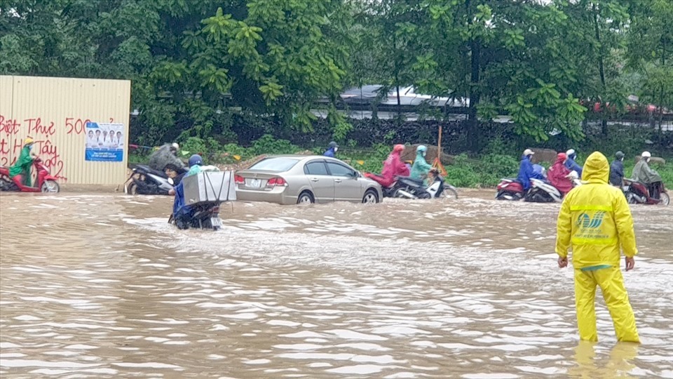Những khu vực ngập sâu sau mưa lớn ở Hà Nội