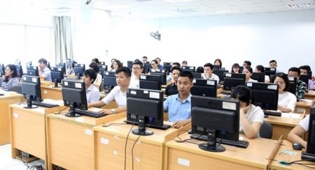 Hà Nội tổ chức thi tuyển 184 biên chế, tiếp nhận 72 viên chức