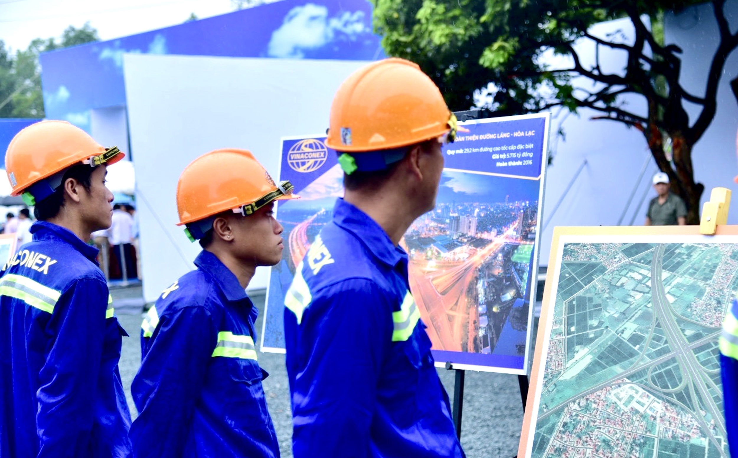 TRỰC TUYẾN: Khởi công đồng loạt Dự án đường Vành đai 4   Vùng Thủ đô Hà Nội: Dấu mốc thúc đẩy Vùng Thủ đô “cất cánh”