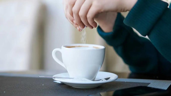 Pha cà phê không dùng đường vẫn dễ bị tiểu đường - Ảnh 1.