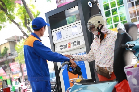 Giá xăng dầu có thể giảm hơn 3.000 đồng/lít vào ngày 11.7