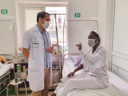Cứu sống bệnh nhân người Nigeria bị sốt rét ác tính nguy kịch