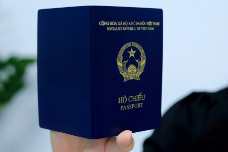 ĐSĐSQ Việt Nam tại Đức sẽ cấp xác nhận nơi sinh bằng tiếng Đức kèm hộ chiếu mới