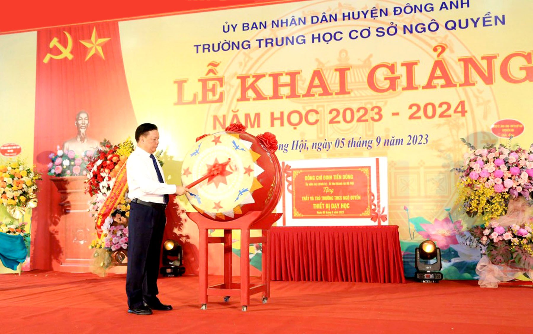 Hơn 2,2 triệu học sinh Thủ đô hân hoan chào đón năm học mới 2023 - 2024