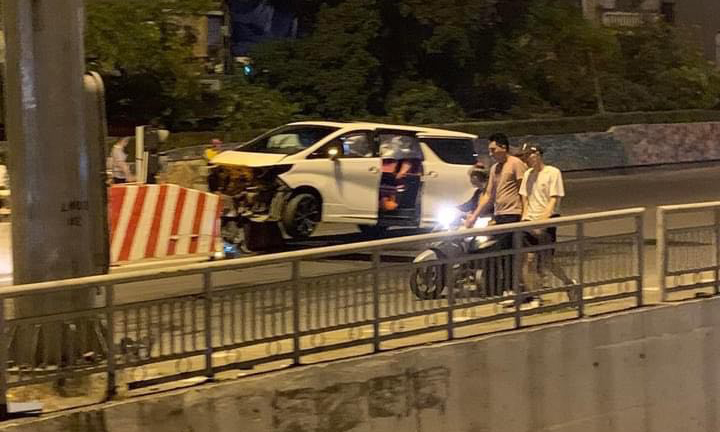 Liên tiếp 3 vụ tai nạn giao thông trong đêm tại nội thành Hà Nội