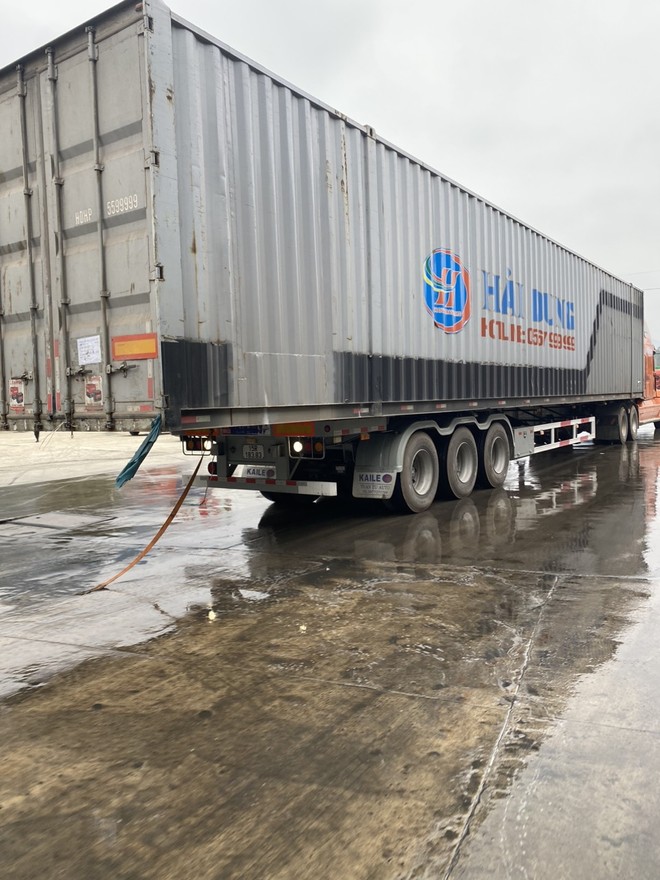 Ngăn chặn, xử lý hành vi vận chuyển hàng trong thùng tự chế, giả container ảnh 1