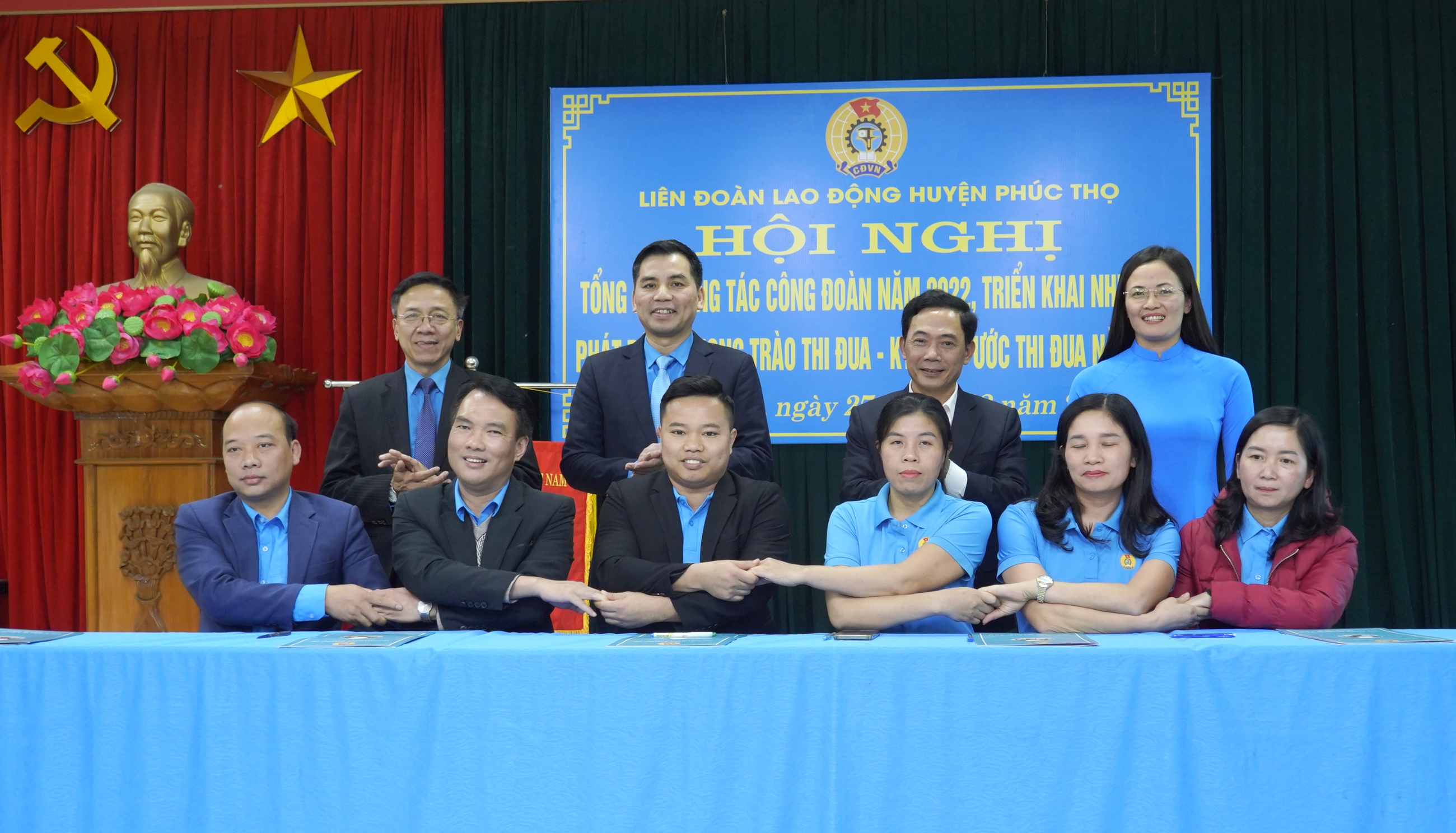 Công đoàn huyện Phúc Thọ đón nhận Cờ thi đua xuất sắc của Tổng LĐLĐ Việt Nam